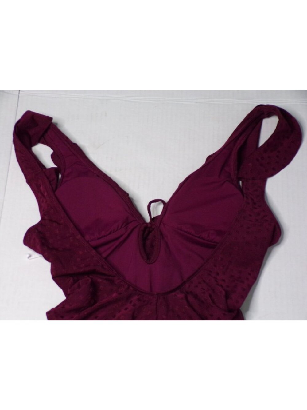 🆕ROBIN PICCONE Juliana Plunge One Piece Ruffle Swimsuit Burgundy 8 - Picture 8 of 8